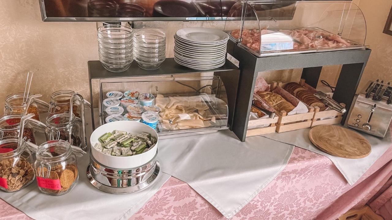 Hotel Liana Rimini Ngoại thất bức ảnh